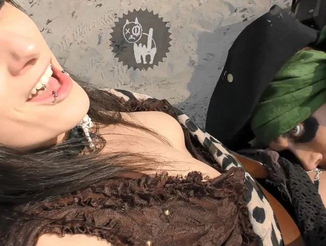 Den Schatz musst du dir verdienen ;)