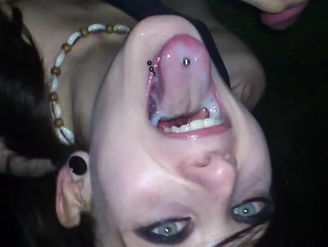 Lecker ! Ficksahne auf dem Friedhof :D