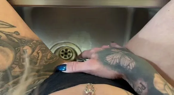 Dreist? :) Nein! Einfach in die Küche meiner Eltern gepisst!!