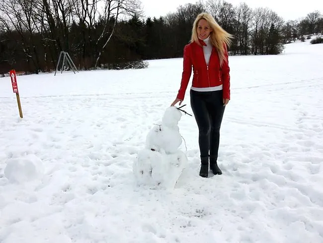 Ich pisse meinen Kumpel an