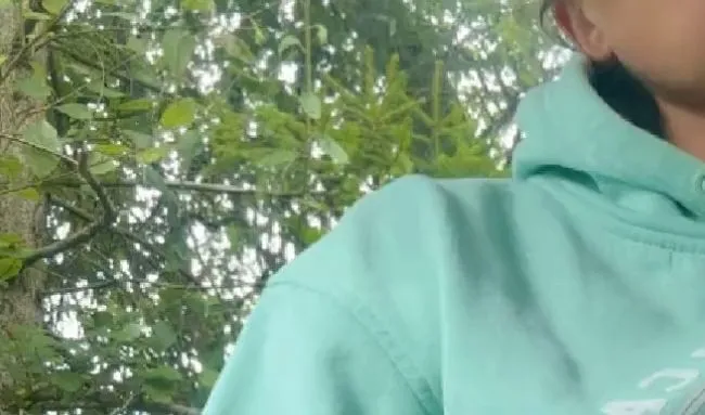 Not macht erfinderisch…..Mit Banane im Auto gefickt!