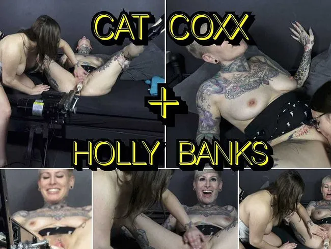 CAT COXX und Holly Banks in Die Fickmaschine