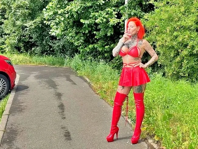 Parkplatz Saison eröffnet! Perverser Schlampen ohne Gummi