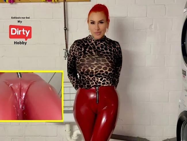 Schlampen Trick ! Bei dem Fickschlitz Anblick konnte er nicht anders ...