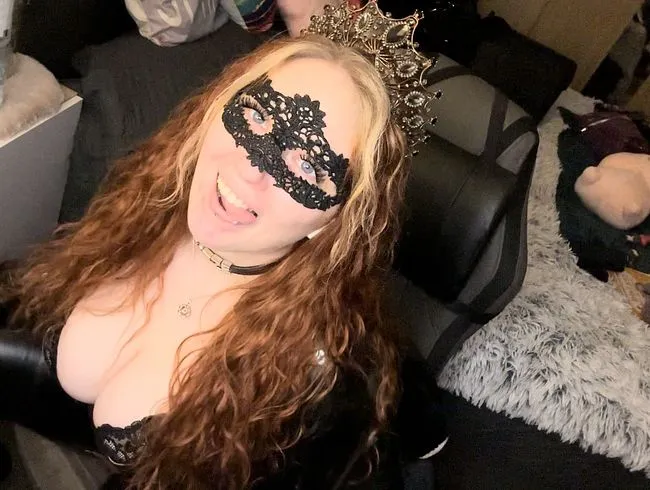 Hältst du das aus ?! Fotzen-Königinsabrichtung ;) 3. Strike für kleine Hure ...