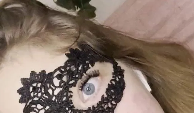 SO HAST DU EIN DURCHFLUTETEs HÖSCHEN NOCH NICHT GESEHEN :D