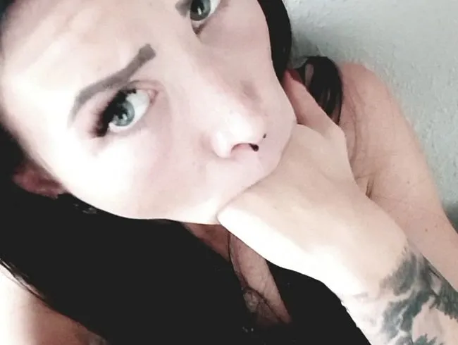 VORSICHT NASS ! Mouth FISTING! NASS UND DRECKIG BEI GINABAE! In Netzleggings !