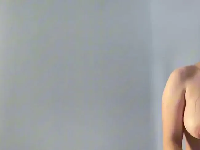 Ich erwarte seinen Schwanz ganz tief in meiner fotze ?