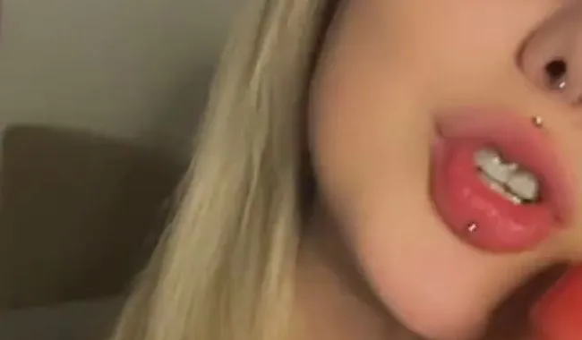 Schwarzes Outfit, echte Lust – ich nehm ihn tief