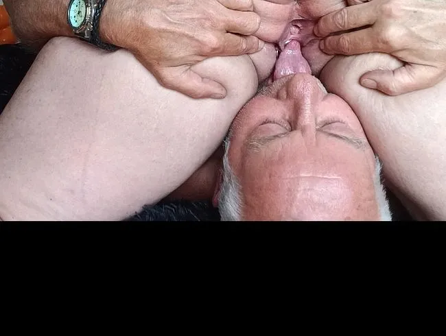 Versautes Facesitting