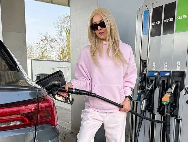 ALLES für eine TANKFÜLLUNG! ES REICHT mit den BENZINPREISEN! Benutz mich, wie du willst, für dich!