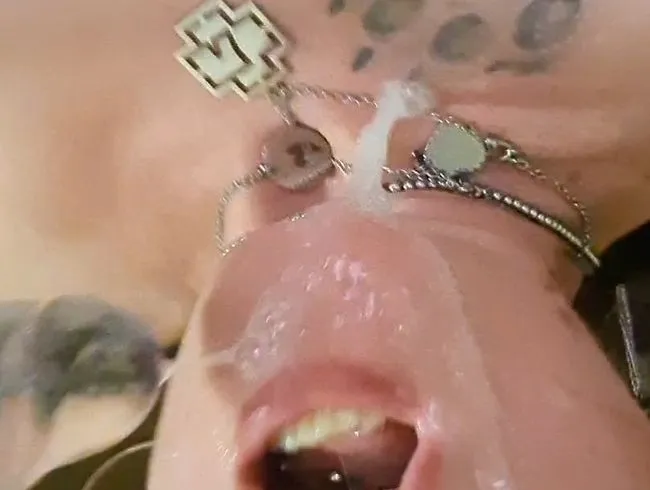 Dildo in der Maulfotze