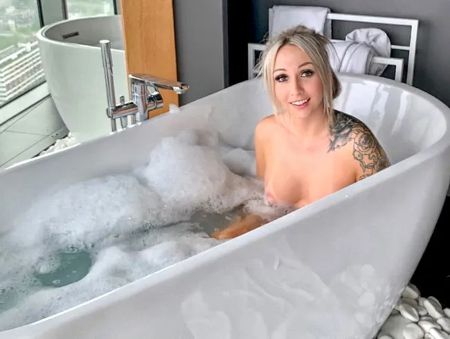 Gummi ?! Fick mich doch einfach in den Arsch ! Extreme Anal Gaping