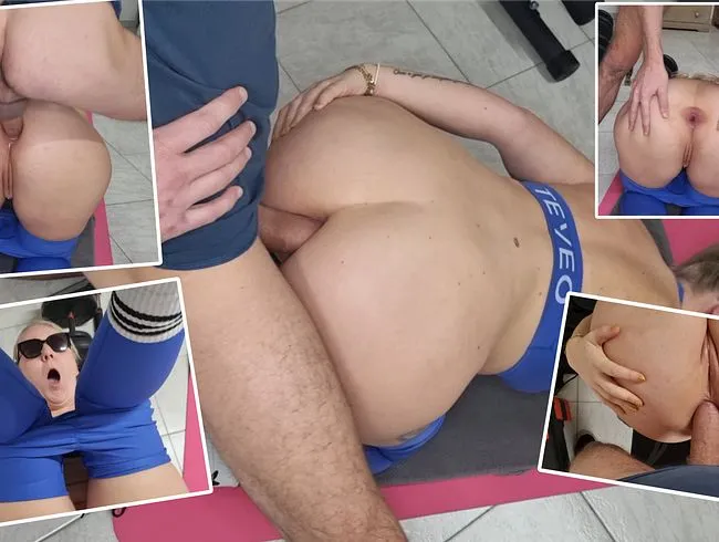 || OMG! Tabubruch EXTREM! 22cm AO Monster reißt meine JUNGFRAUEN-ARSCHFOTZE im Gym gnadenlos auf ||