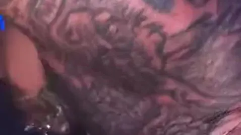 Das 1x meinen Nachbarn im Whirlpool geblasen bis er spritzt