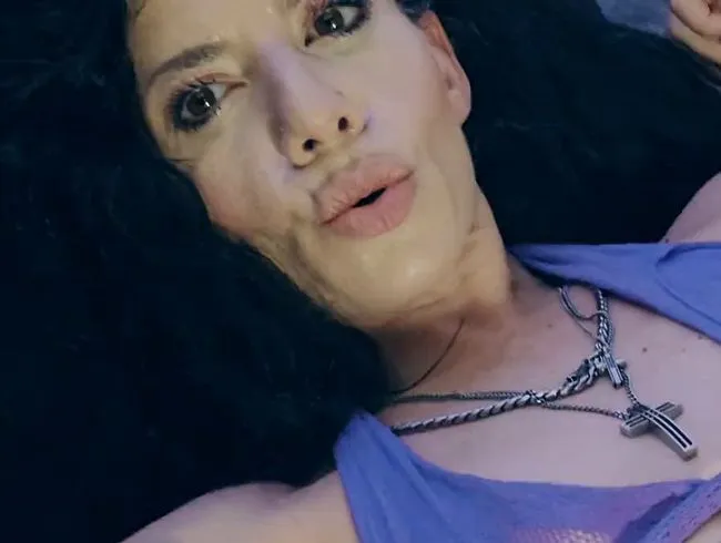 Natalie Carter 4K, explizite rasierte Muschi, Spekulum-Penetration und Masturbation