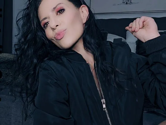 Natalie Carter Bomberjacke Explizite Masturbationsfans kommen zuerst