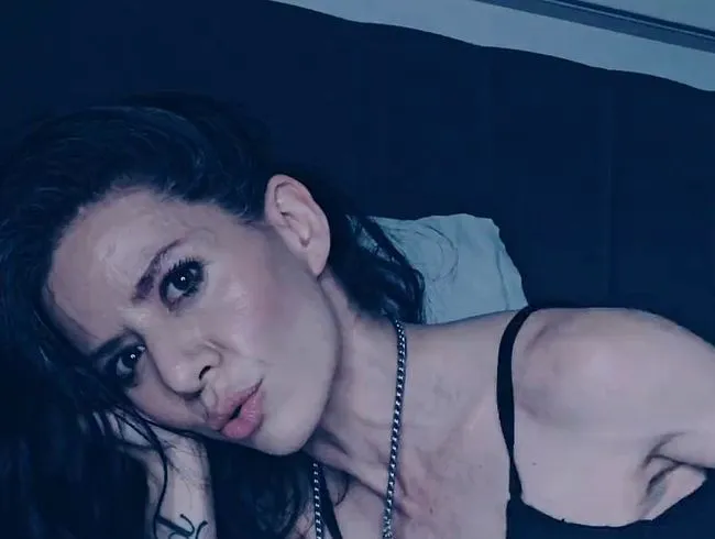 Natalie Carter denkt, Njoy Sex Zauberstab rockt meine Muschi