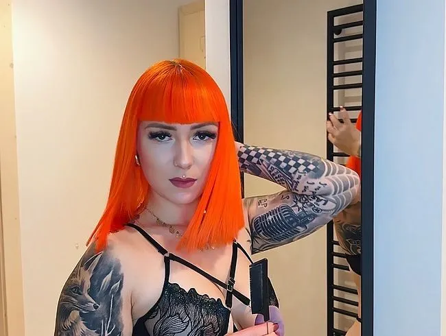 Ich schminke mich in Dessous und du bist ganz nah dabei.