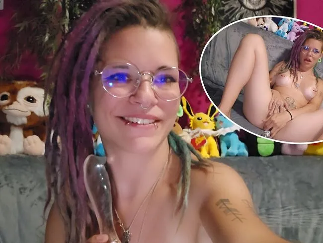 Glas so tief in meiner Pussy – Mein erstes Mal mit dem Glasdildo!!